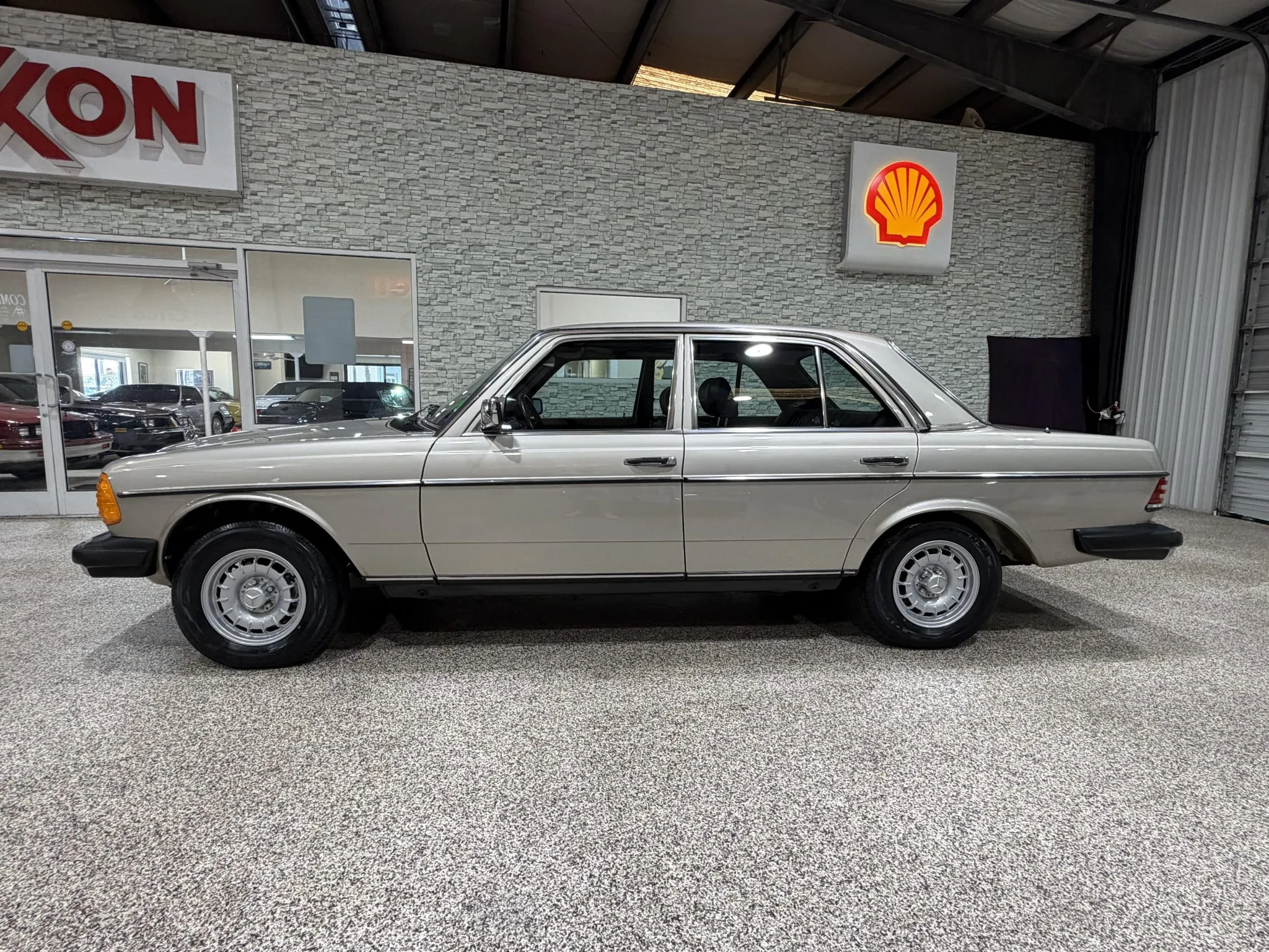 This Mercedes 300D Turbo Has Fewer Miles Than A 2025 Corolla, And It’s From 1985