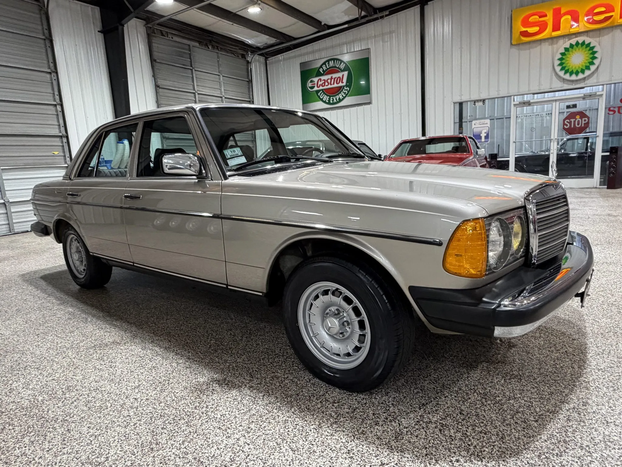 This Mercedes 300D Turbo Has Fewer Miles Than A 2025 Corolla, And It’s From 1985