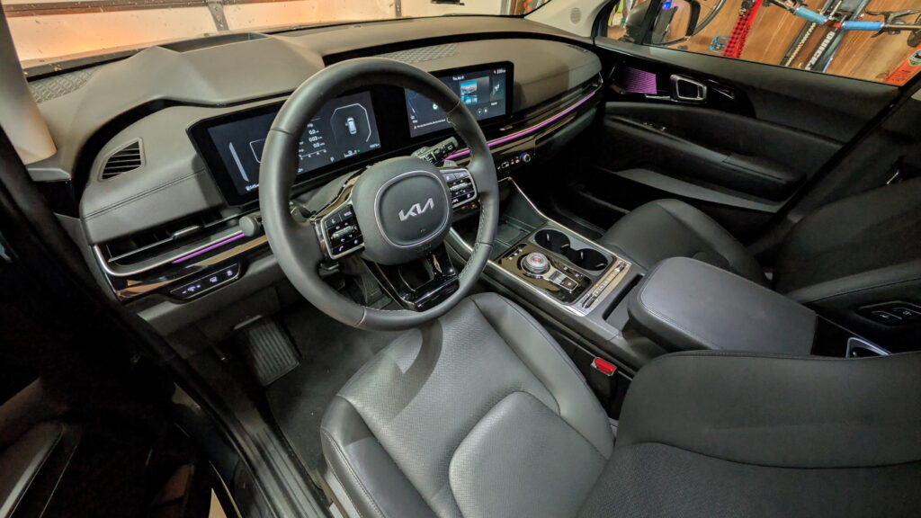 Салон Kia Carnival Hybrid 2026