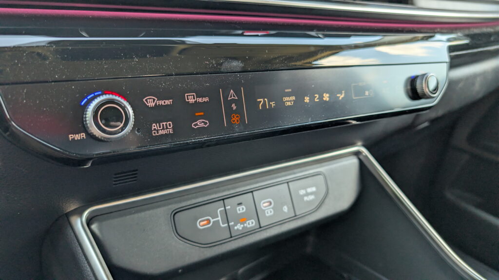  The 2026 Kia Carnival Hybrid Makes Most 3-Row SUVs Look Like Expensive Mistakes | Review