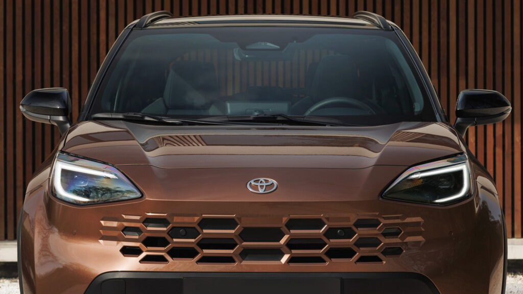  Toyota’s Baby RAV4 Trades Its Mustache For A Honeycomb Grille