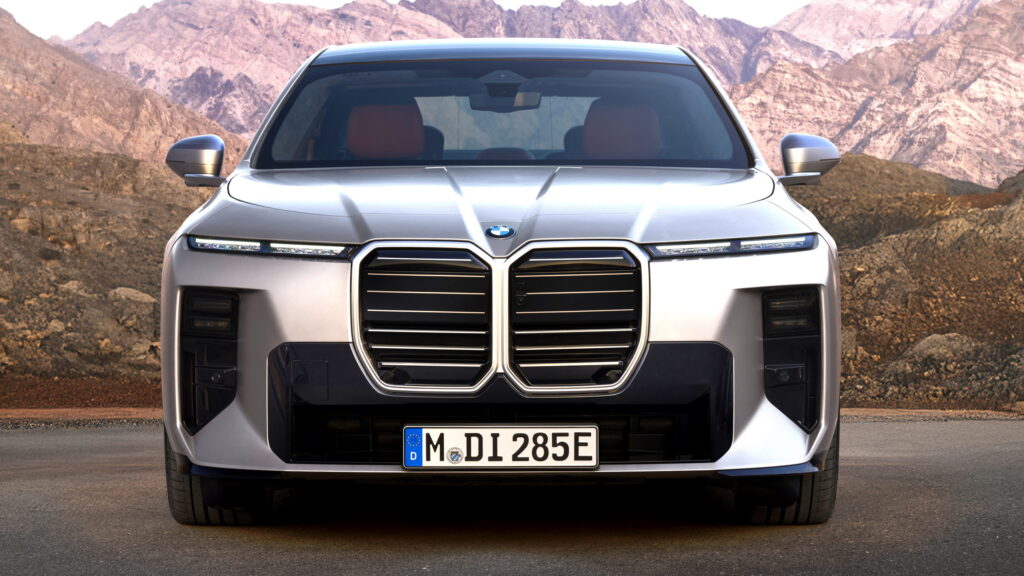  BMW’s 7-Series Facelift Hides A Blueprint For Every Older Model It Still Sells