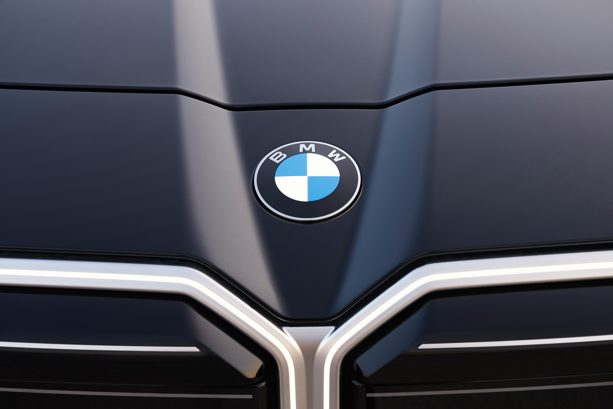 BMW’s 7-Series Facelift Hides A Blueprint For Every Older Model It Still Sells