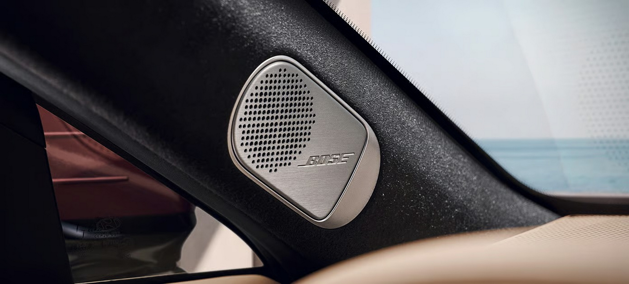 The $28K Flagship Hyundai Sedan Americans Called The Azera Closes In On Genesis