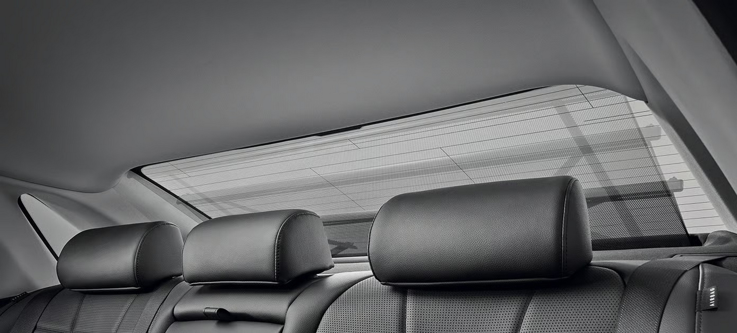 The $28K Flagship Hyundai Sedan Americans Called The Azera Closes In On Genesis
