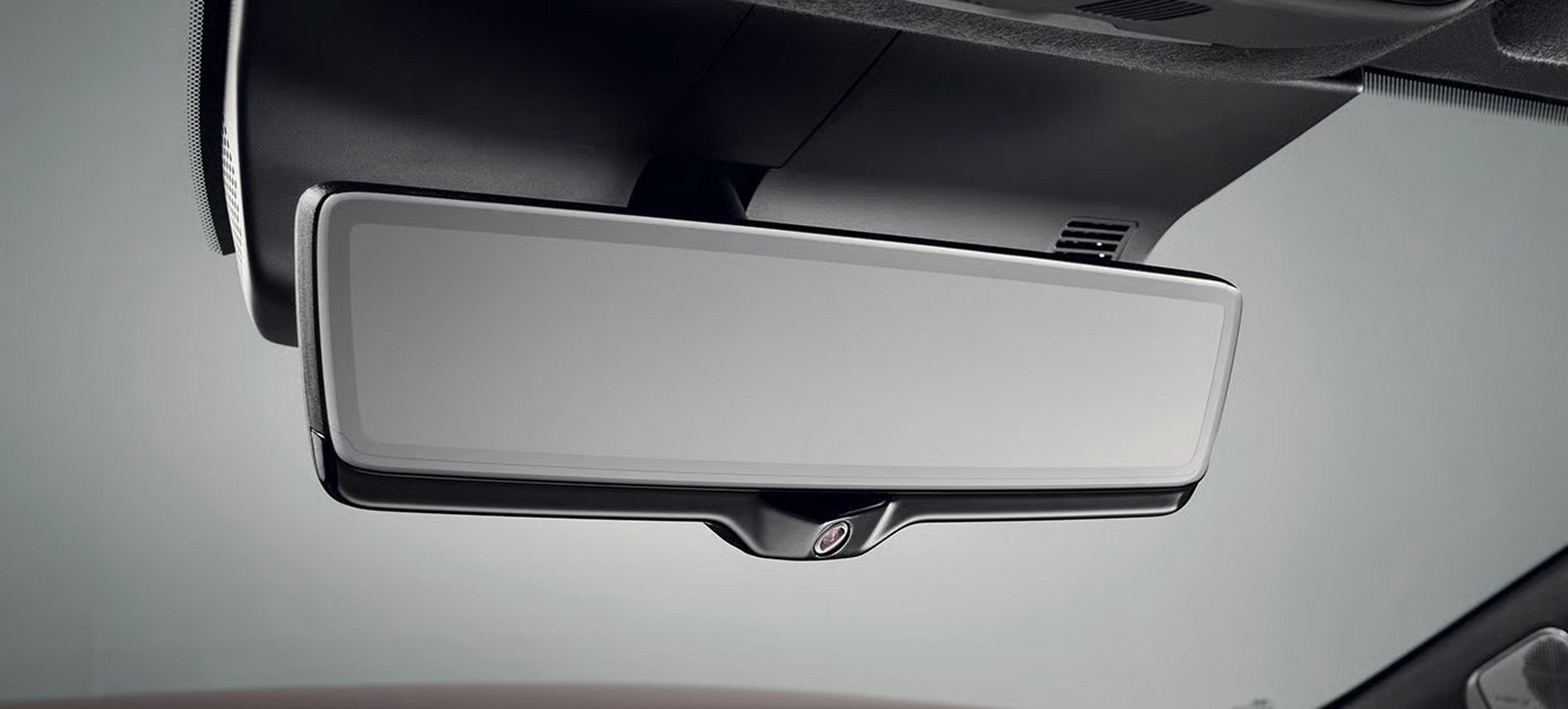 The $28K Flagship Hyundai Sedan Americans Called The Azera Closes In On Genesis