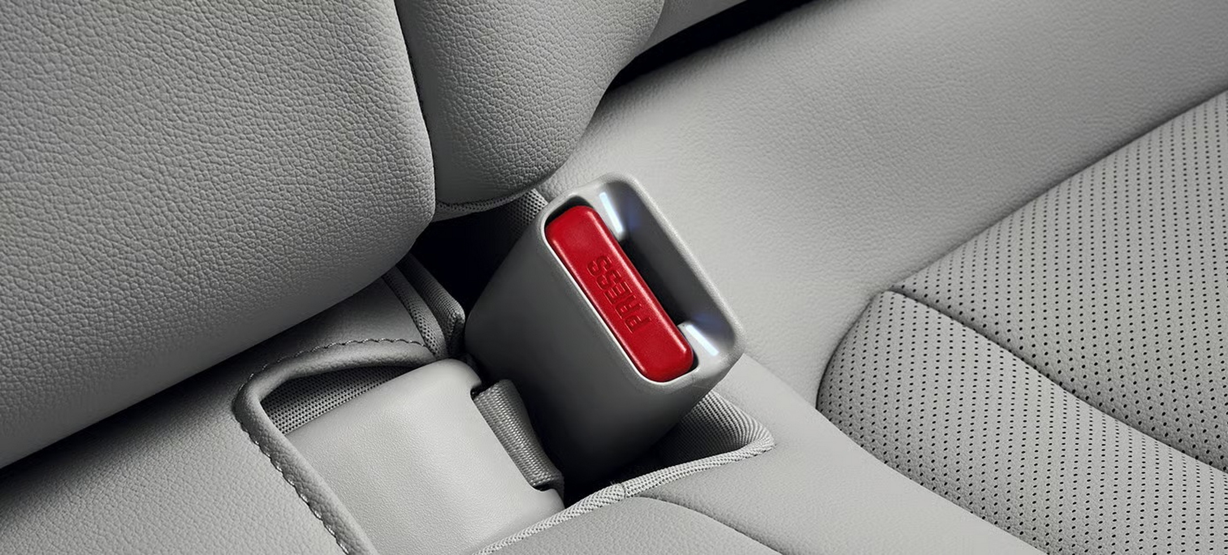 The $28K Flagship Hyundai Sedan Americans Called The Azera Closes In On Genesis