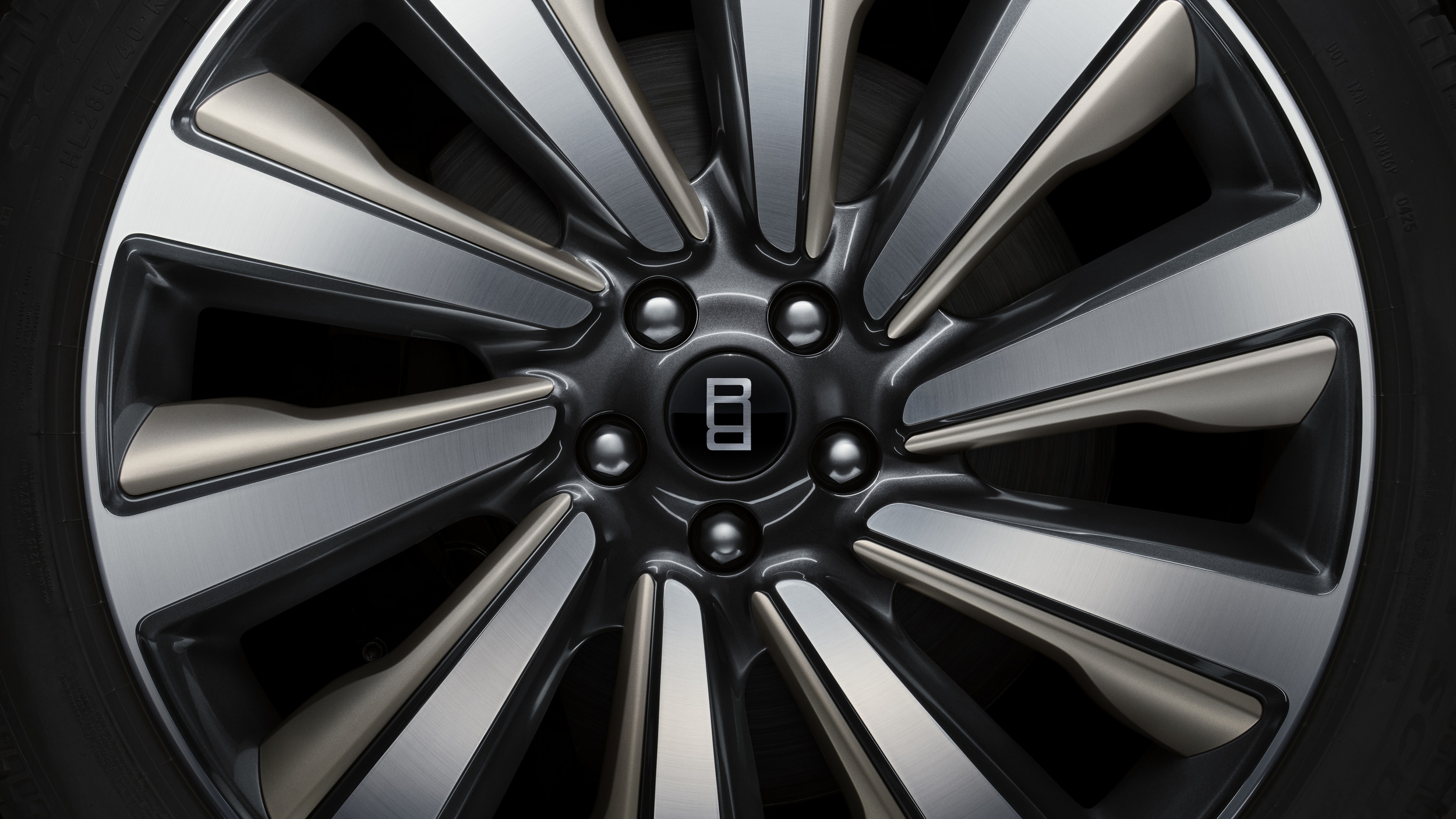 The $337,000 Range Rover SV Ultra Has No Leather And A Floor That Pulses To Music