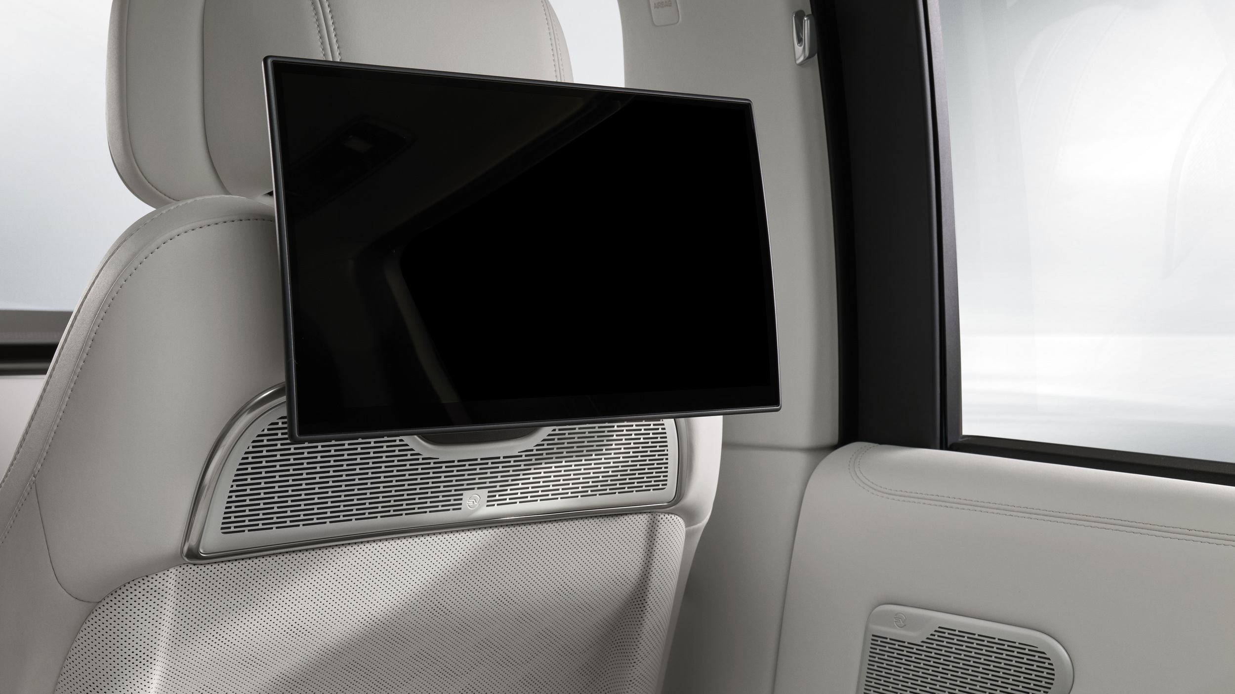 The $337,000 Range Rover SV Ultra Has No Leather And A Floor That Pulses To Music