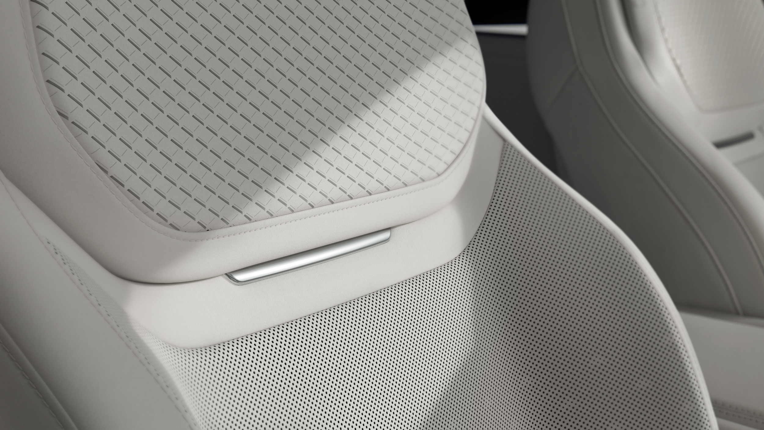 The $337,000 Range Rover SV Ultra Has No Leather And A Floor That Pulses To Music