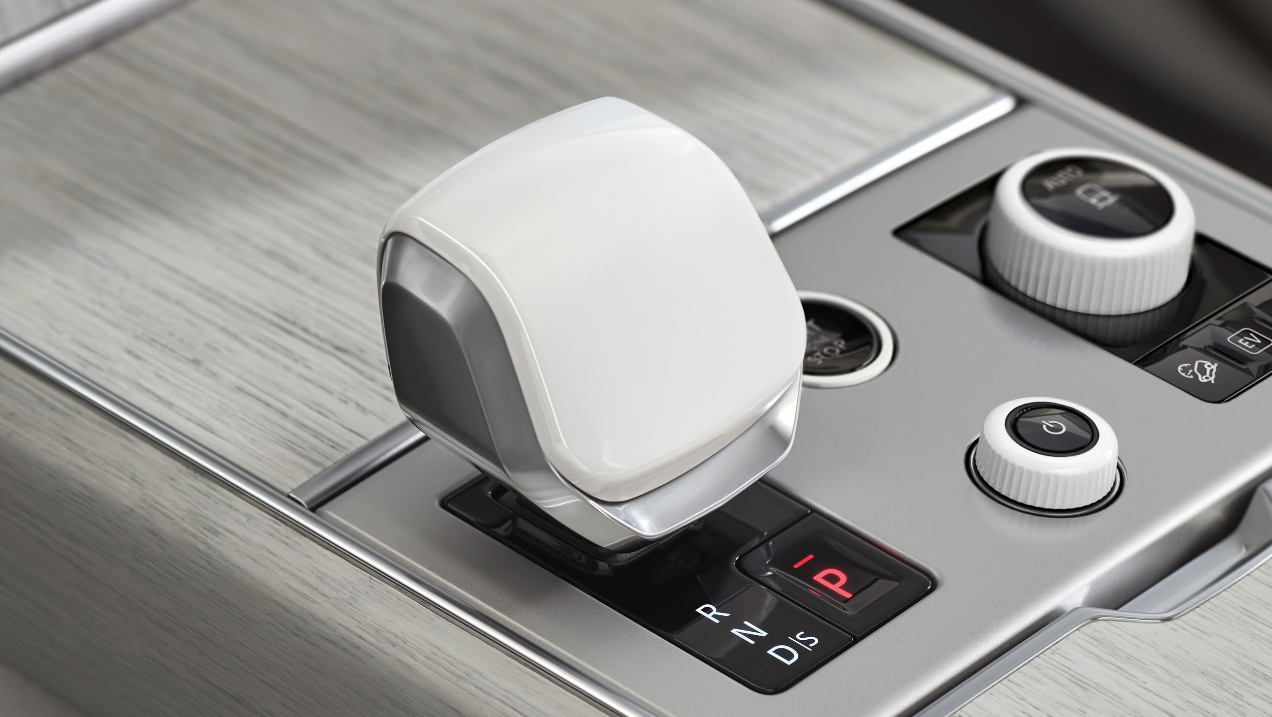 The $337,000 Range Rover SV Ultra Has No Leather And A Floor That Pulses To Music