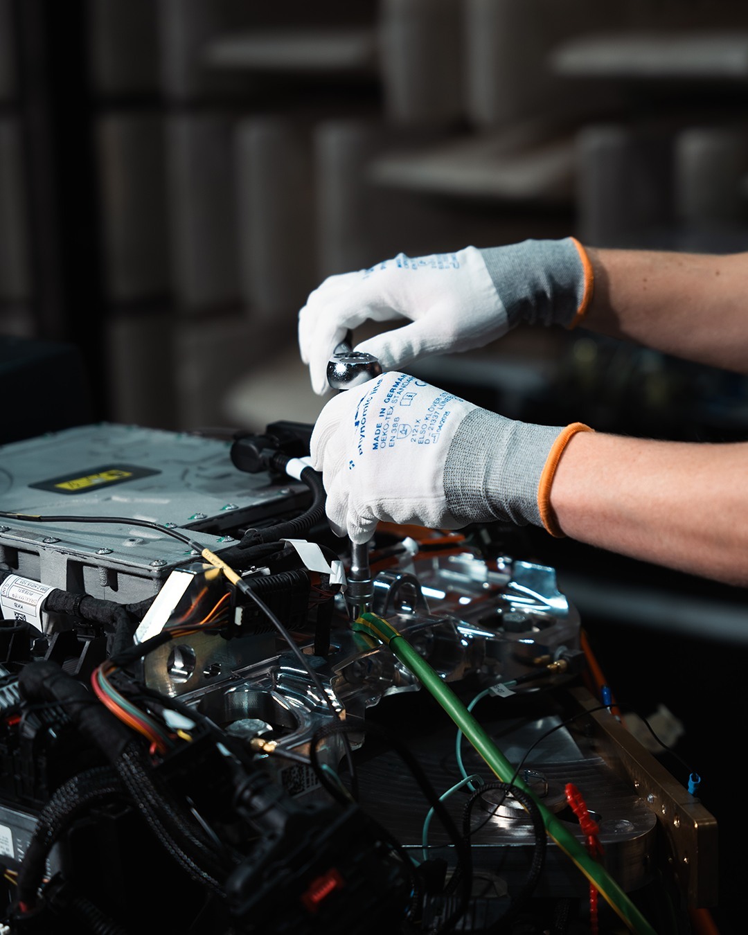 BMW iX5 Hydrogen Teased With 385 Miles Of Range