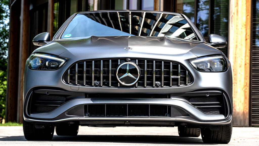  She Tracked Her Mercedes To Two Bars While It Supposedly Sat At The Dealership