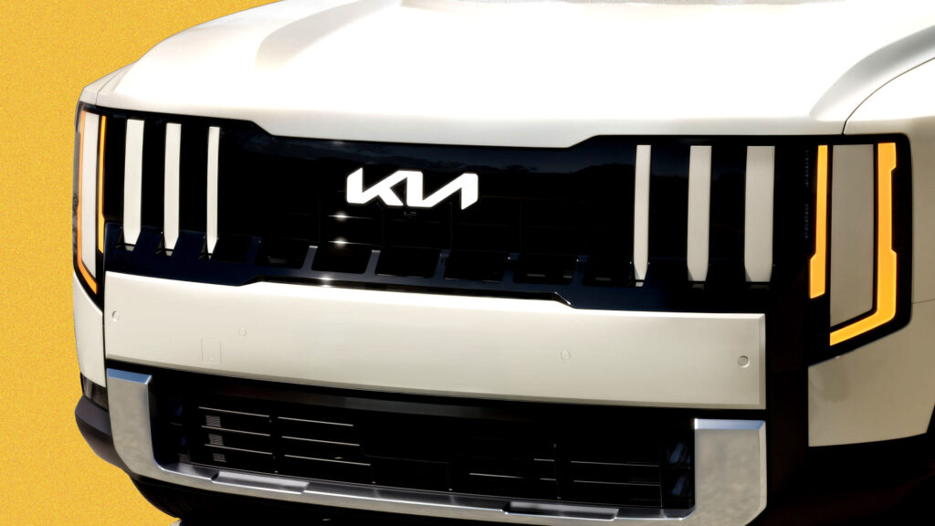  Kia Posts Best-Ever First Quarter As Hybrid Sales Soar