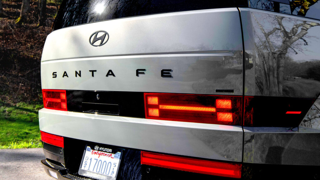  Hyundai Fixed The Seat Belt Anchor On New Cars. Yours Might Still Be Broken