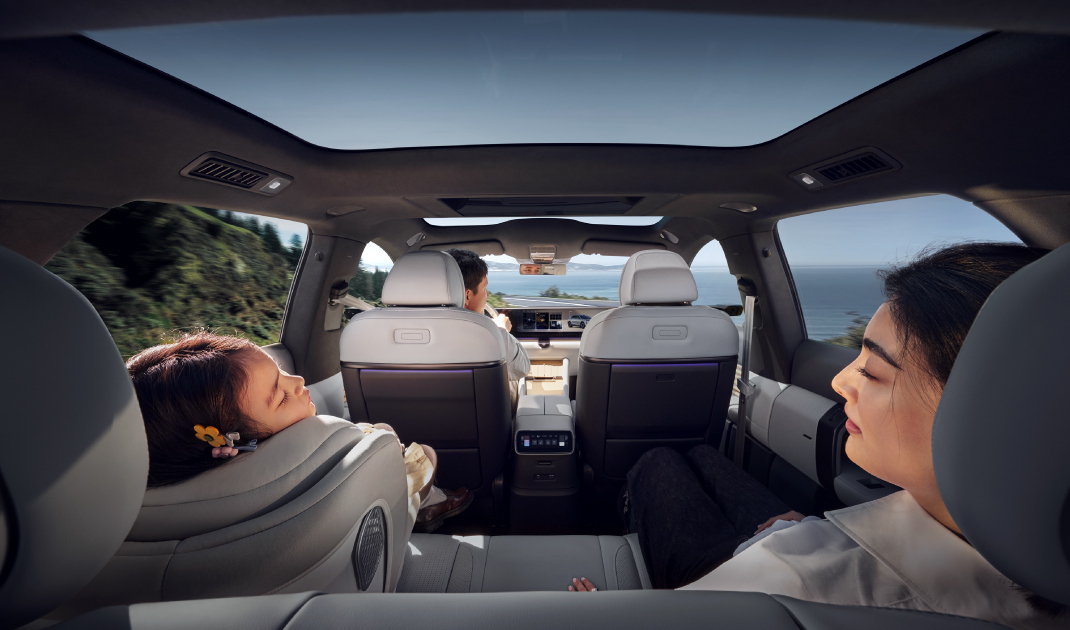 China Gets The AUDI EX7 With 671 HP And A 59-Inch Display, America Gets The Q7