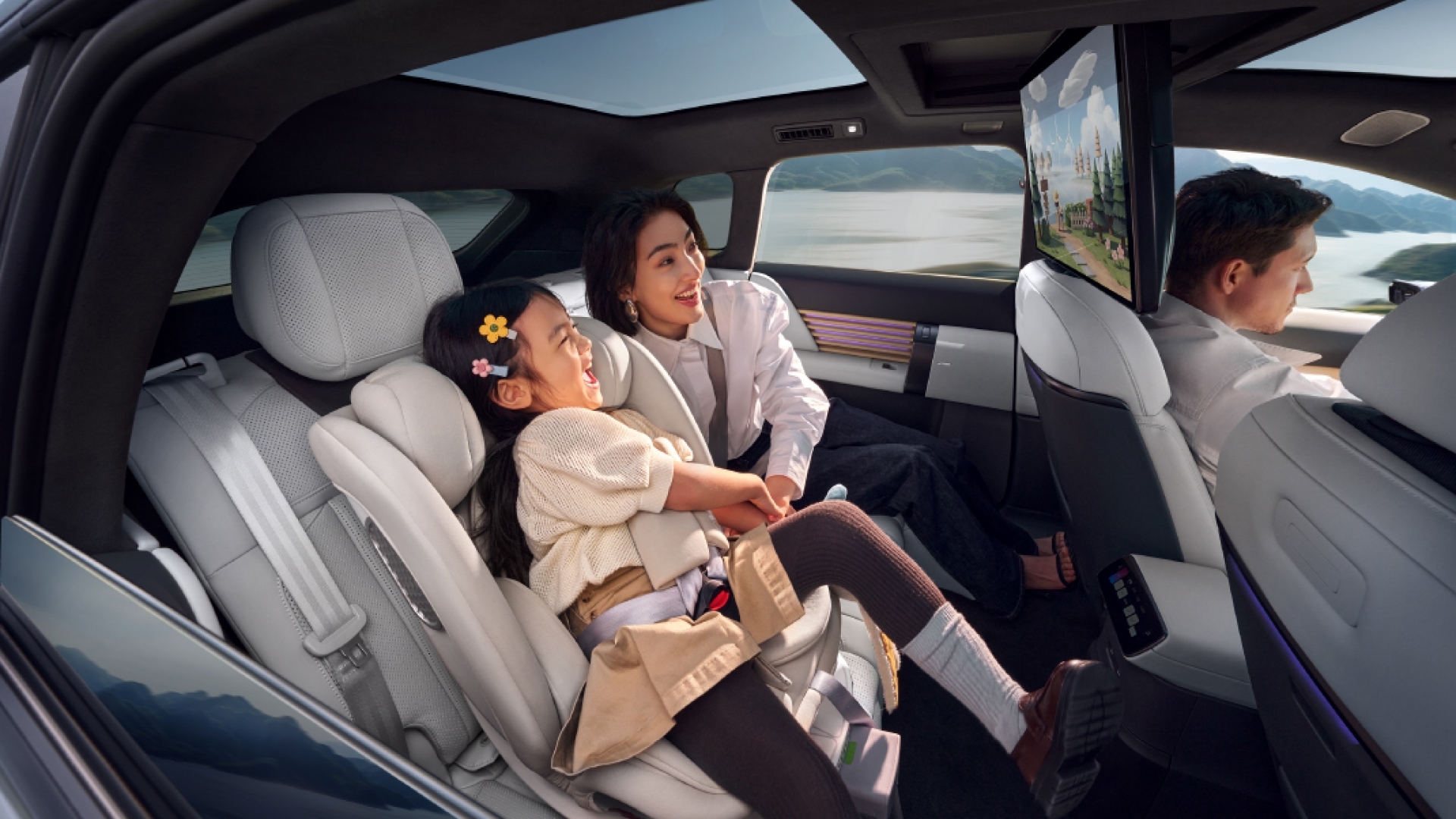 China Gets The AUDI EX7 With 671 HP And A 59-Inch Display, America Gets The Q7