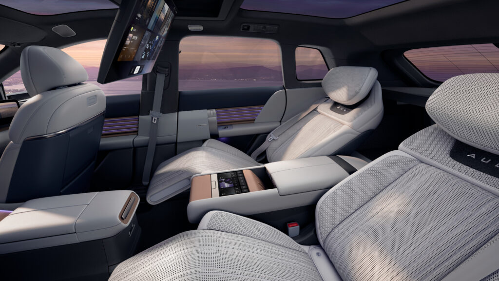  China Gets The AUDI EX7 With 671 HP And A 59-Inch Display, America Gets The Q7