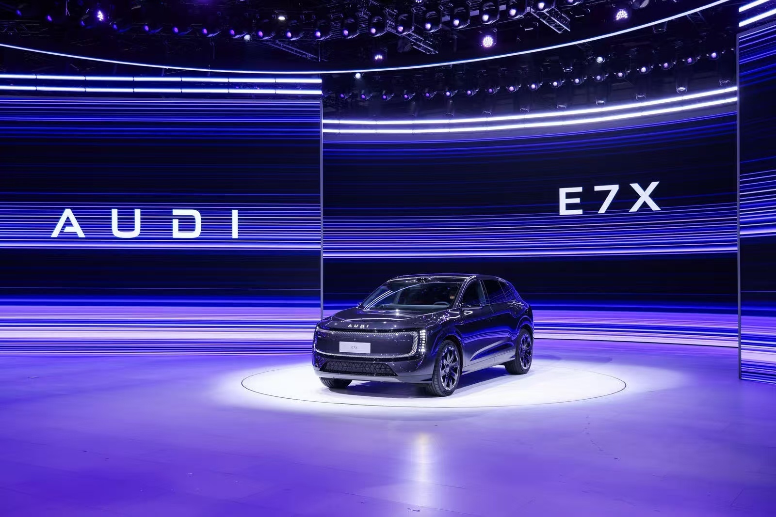 China Gets The AUDI EX7 With 671 HP And A 59-Inch Display, America Gets The Q7