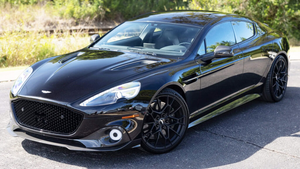  The V12 Super Sedan Is A Dead Segment, But This Aston Martin Didn’t Get The Memo