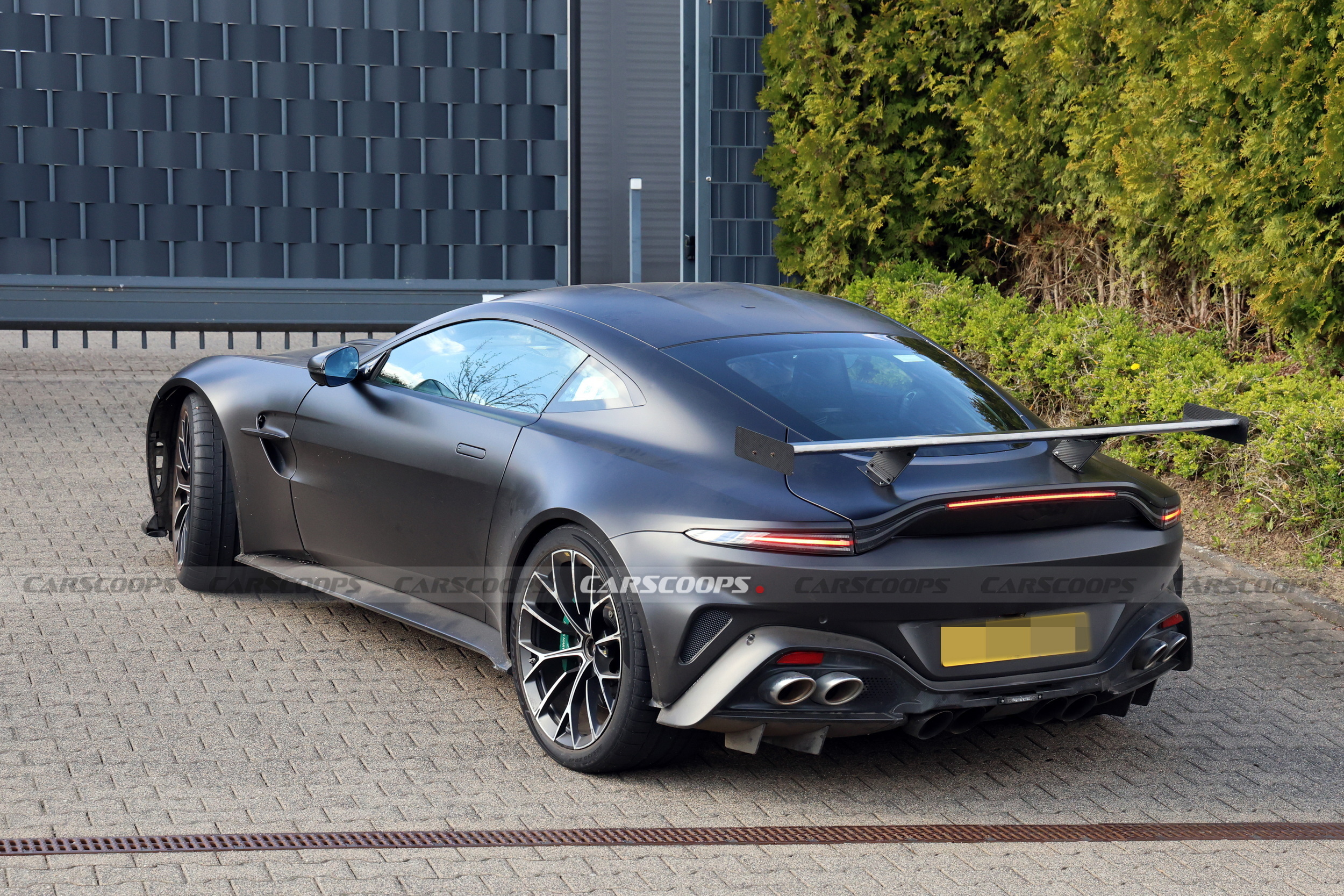 The Regular Vantage Has Four Exhaust Pipes, This Prototype Has Eight