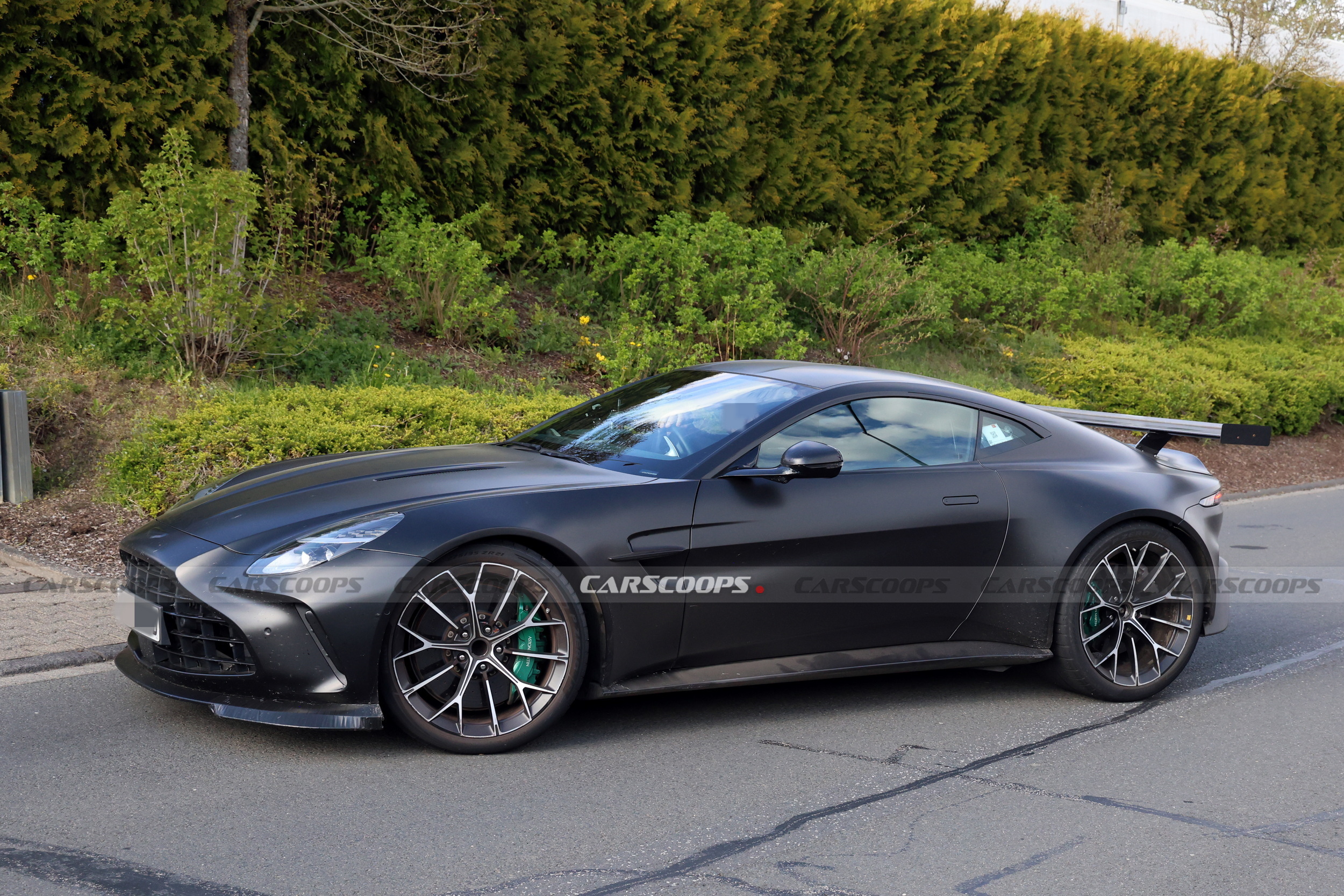 The Regular Vantage Has Four Exhaust Pipes, This Prototype Has Eight