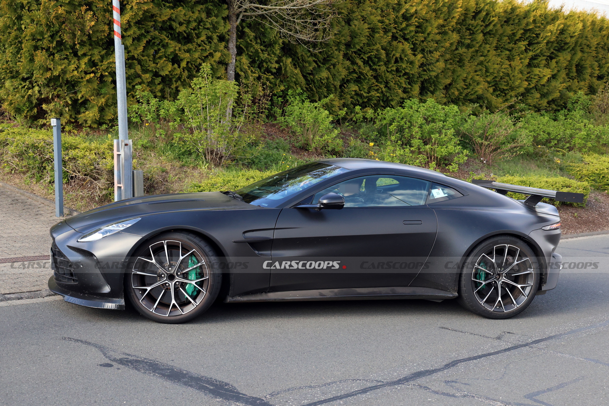 The Regular Vantage Has Four Exhaust Pipes, This Prototype Has Eight