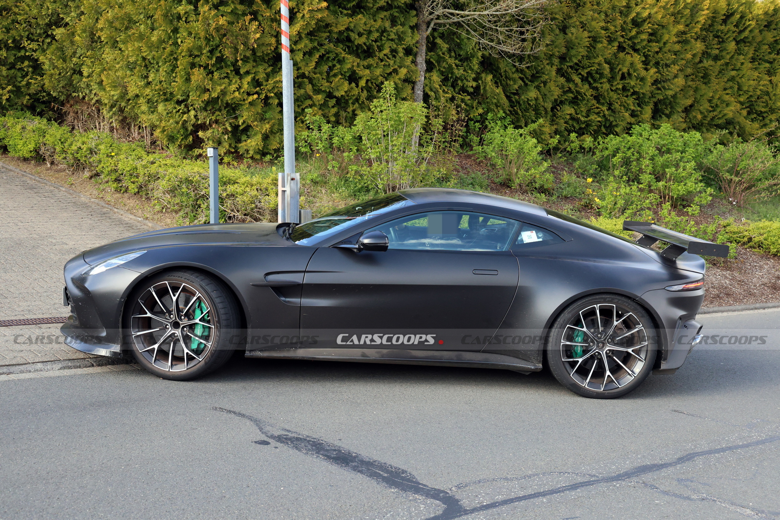 The Regular Vantage Has Four Exhaust Pipes, This Prototype Has Eight