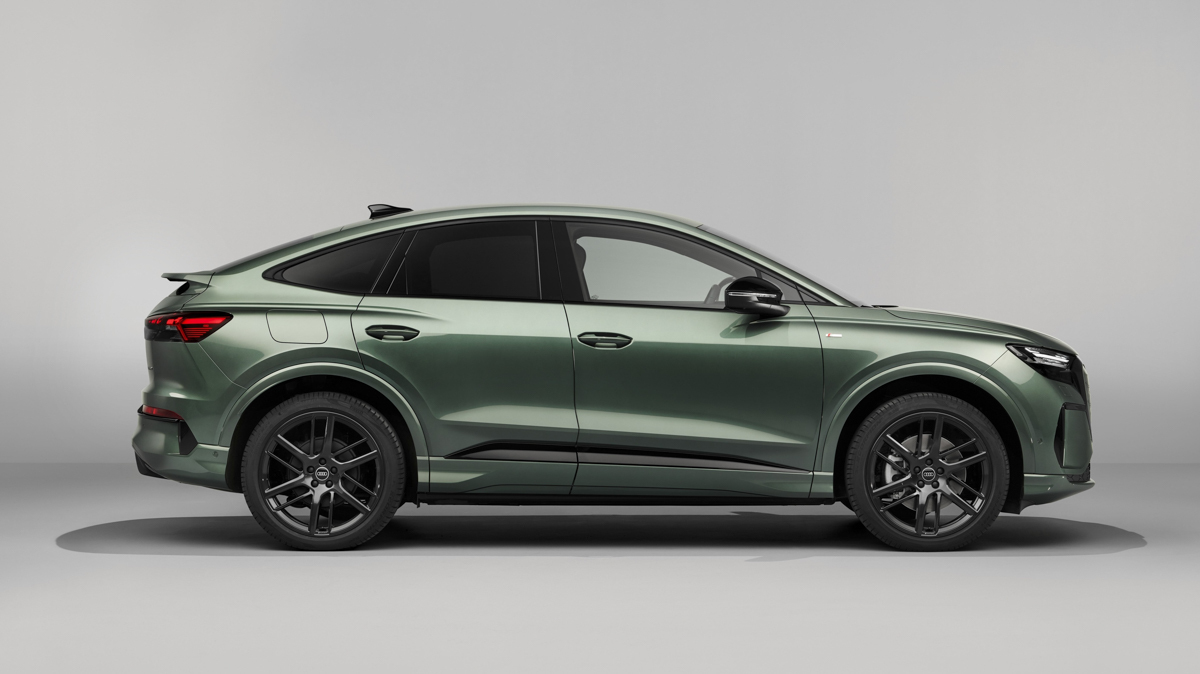 Audi Fixed The 2027 Q4 E-Tron’s Controls Everyone Complained About, Then Removed A Different Set