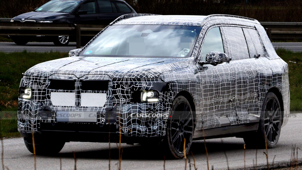  BMW’s iX7 Gets Every Neue Klasse Upgrade Except The One That Would Make It Look Different