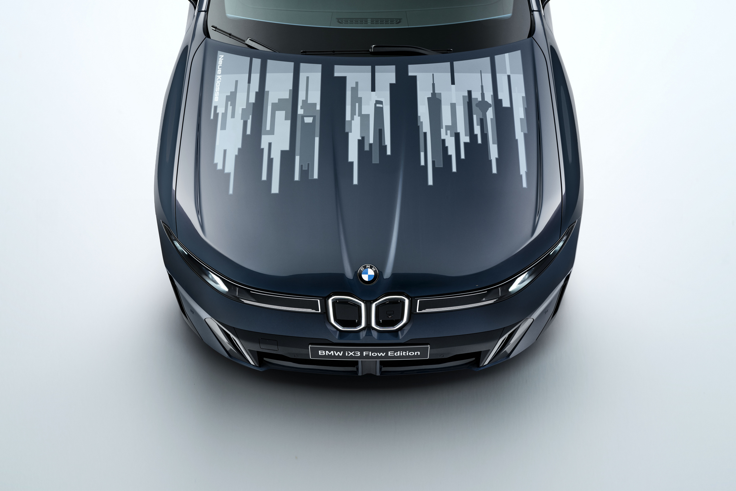 BMW Puts A Kindle-Style Display On The Hood Of Its iX3