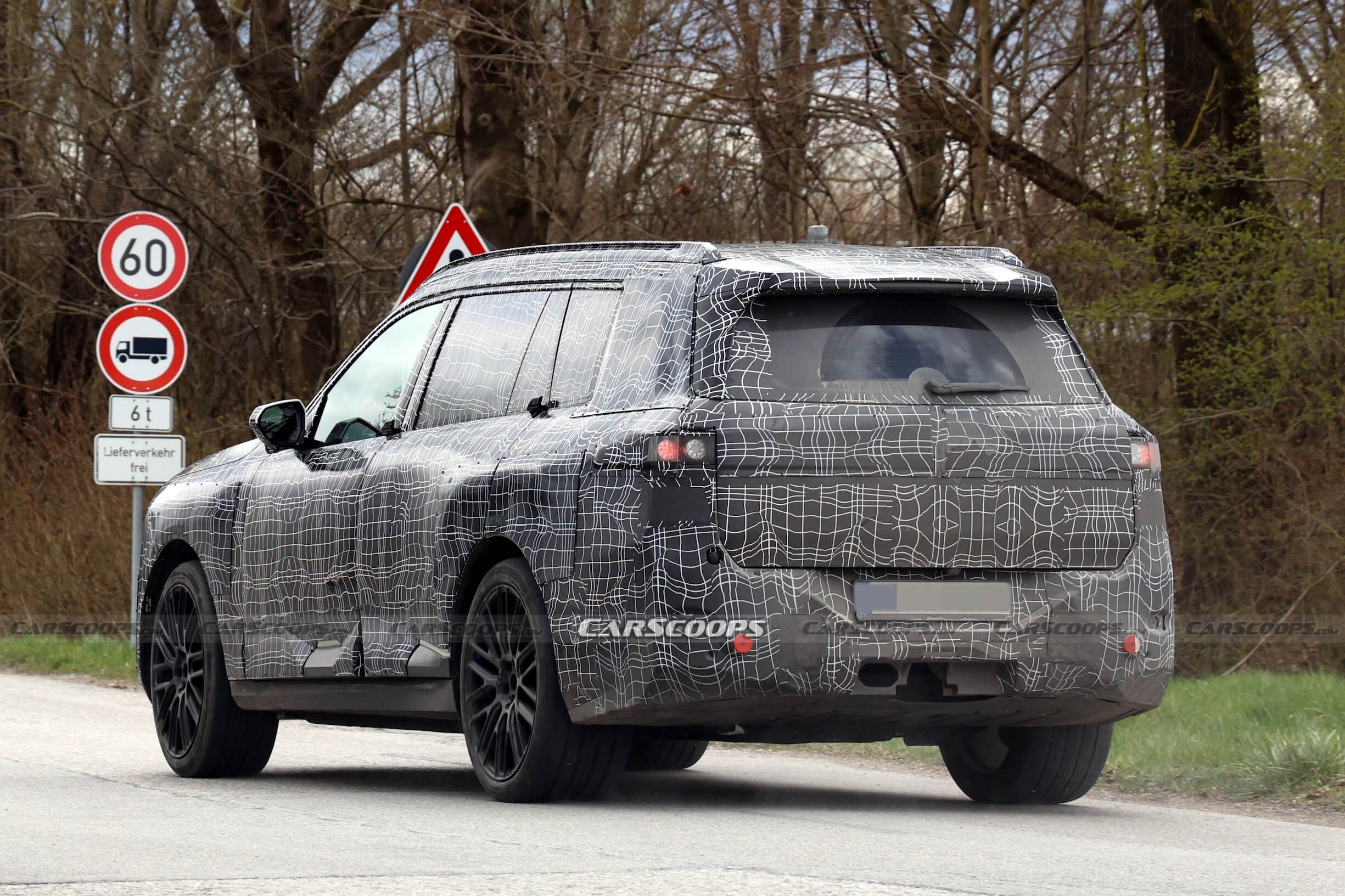 BMW’s iX7 Gets Every Neue Klasse Upgrade Except The One That Would Make It Look Different