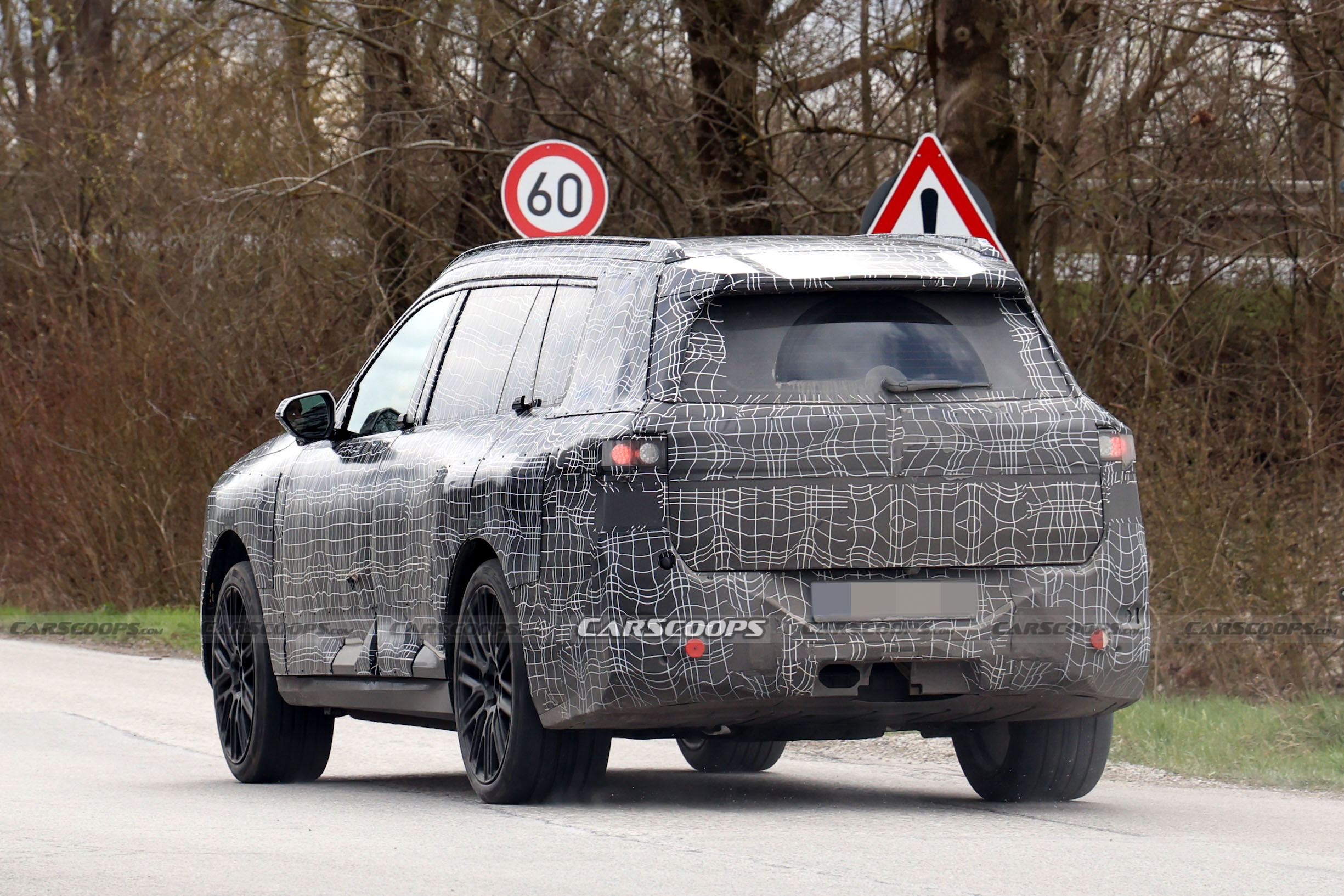 BMW’s iX7 Gets Every Neue Klasse Upgrade Except The One That Would Make It Look Different