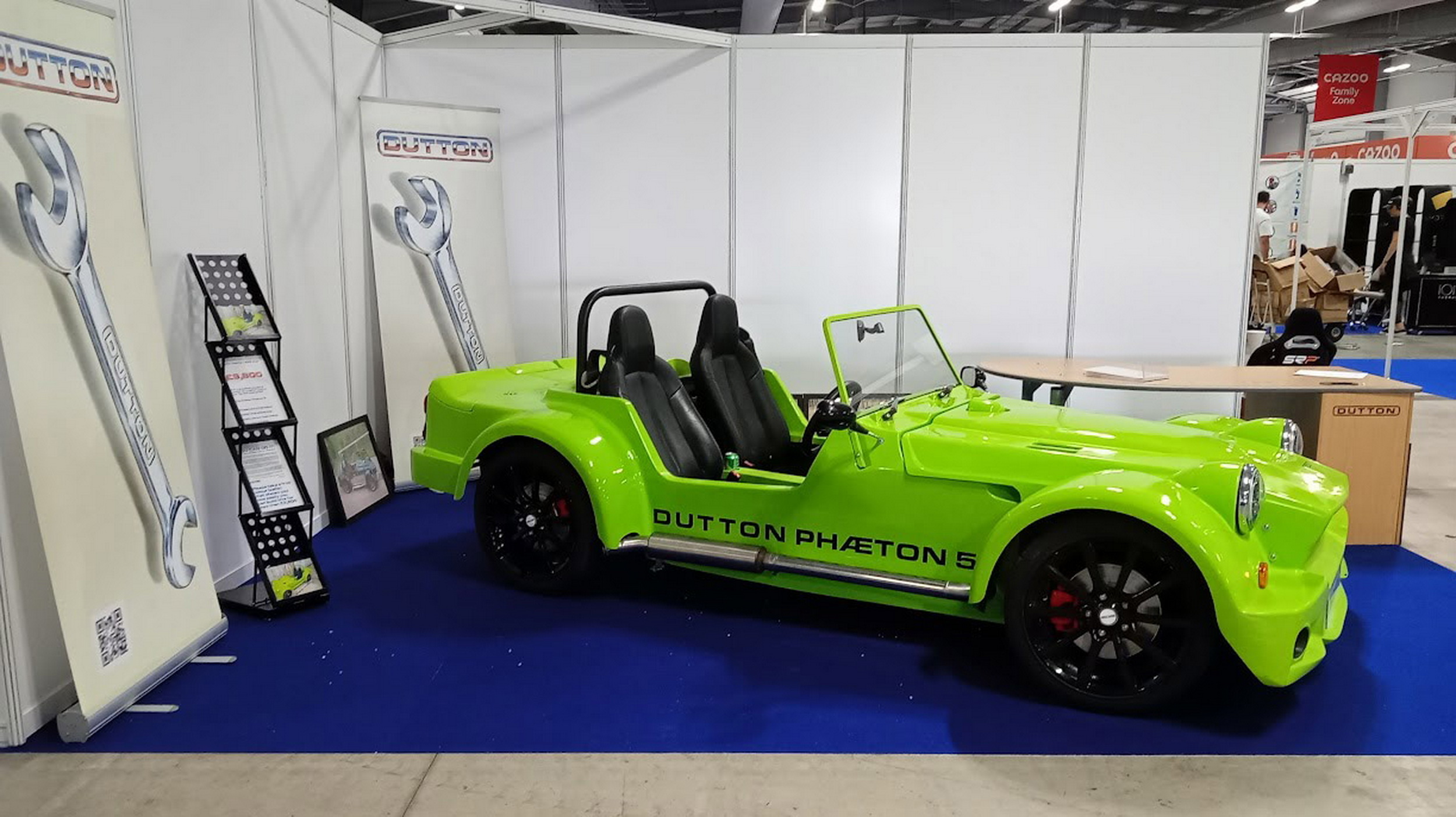 За 13 500 доларів ви можете зробити свій MX-5 схожим на Caterham з Minecraft