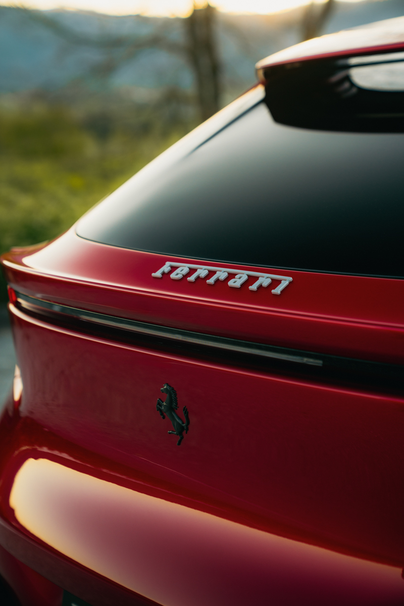 Ferrari вирішила одну проблему, якої ні в кого не було з Purosangue, і одну, яку вони вирішили