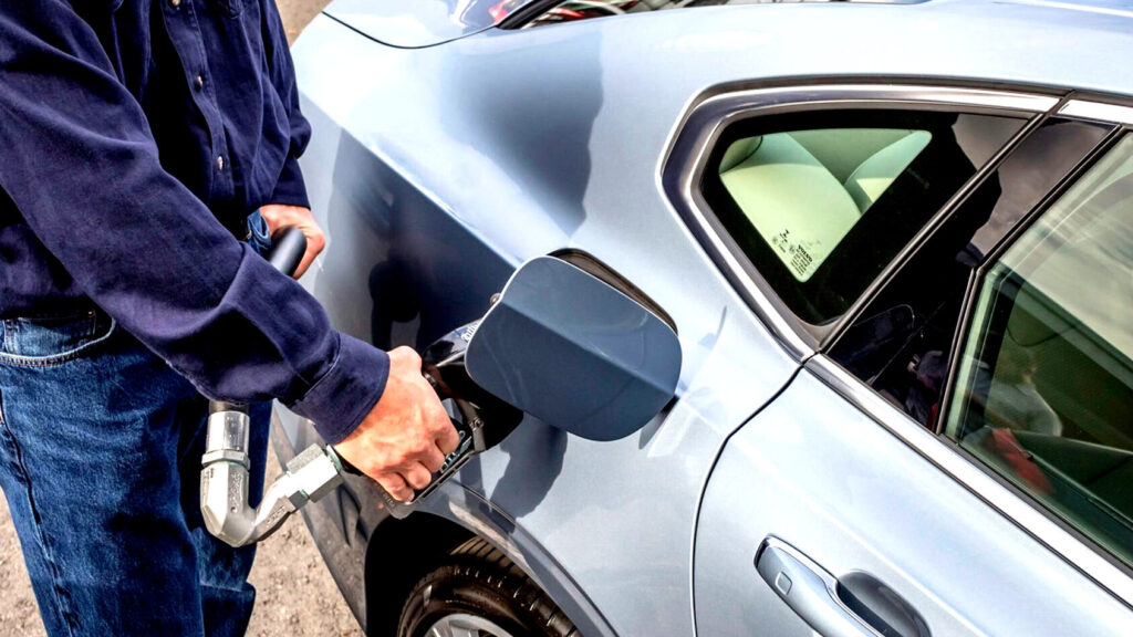  Trump’s Energy Chief Put Gas Below $3 Next Year. President Says He’s Totally Wrong