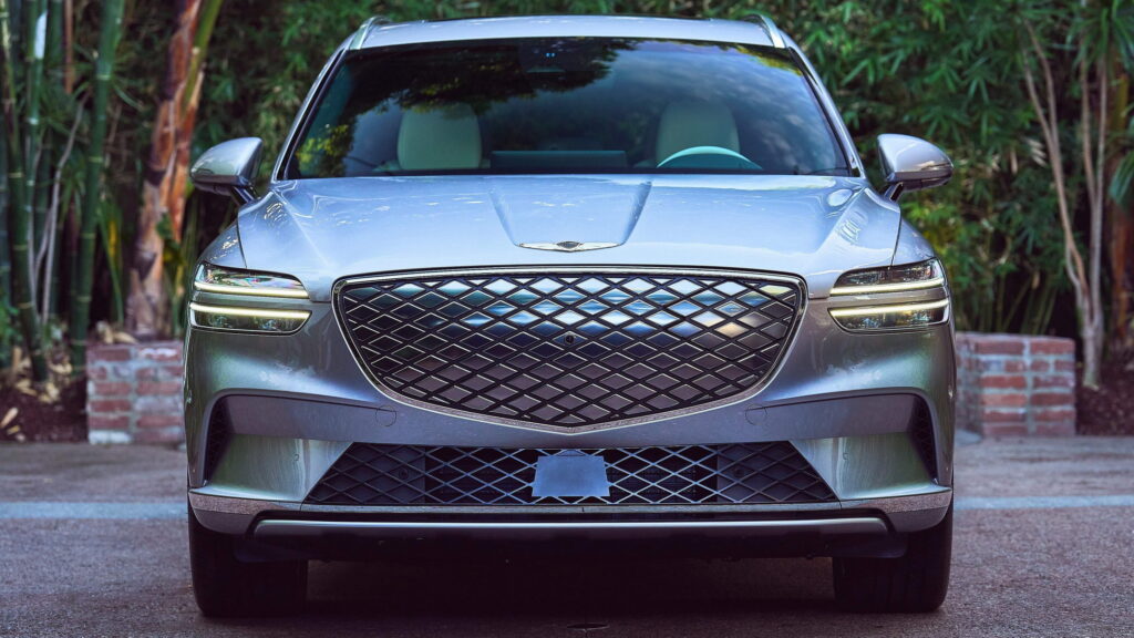  Hyundai Extends Warranty On The Part That Bricks Its EVs, But Owners Aren&rsquo;t Convinced