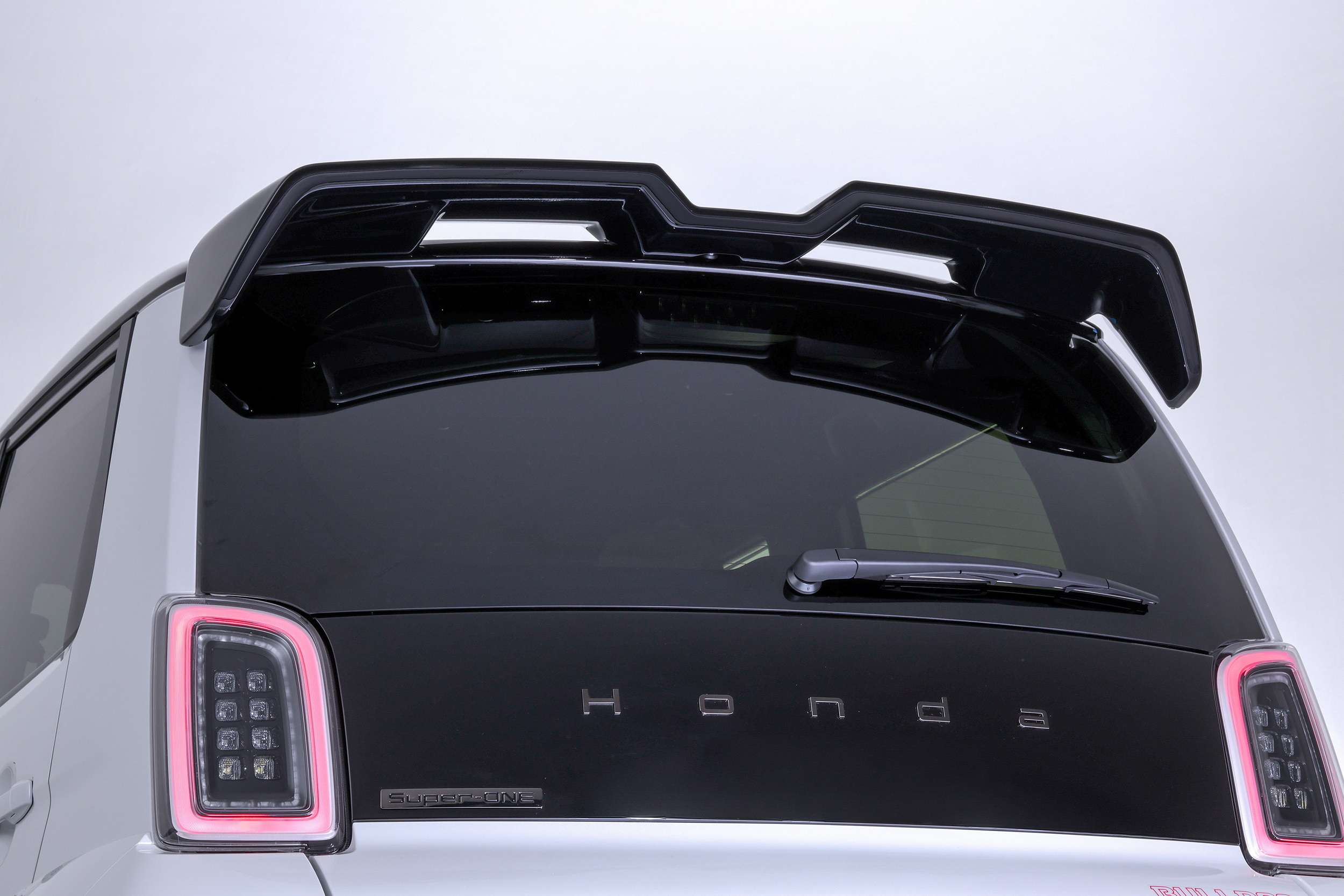 Honda десятиліттями ховала назву Bulldog, а тепер друкує її на дверях