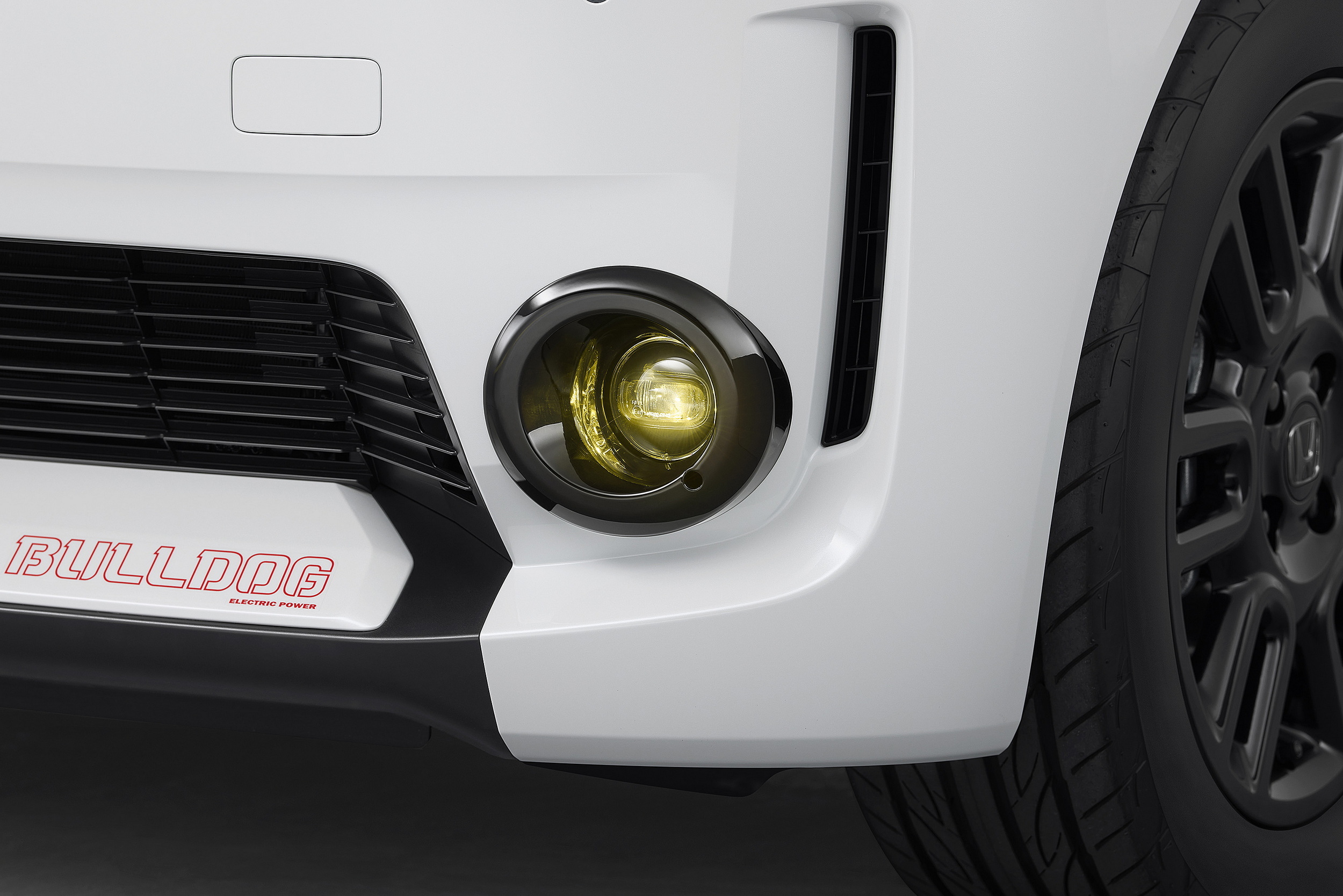 Honda десятиліттями ховала назву Bulldog, а тепер друкує її на дверях