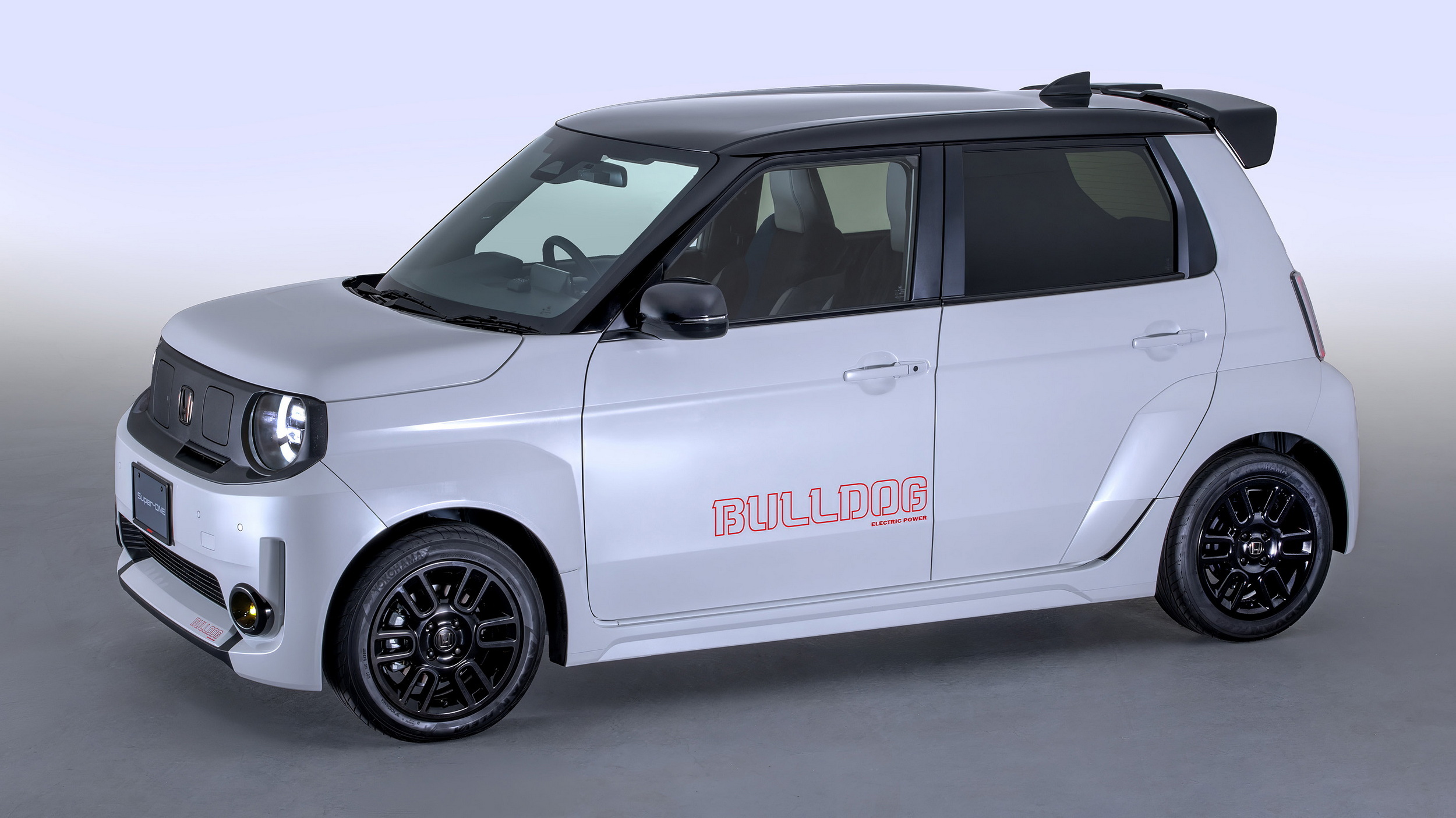 Honda десятиліттями ховала назву Bulldog, а тепер друкує її на дверях