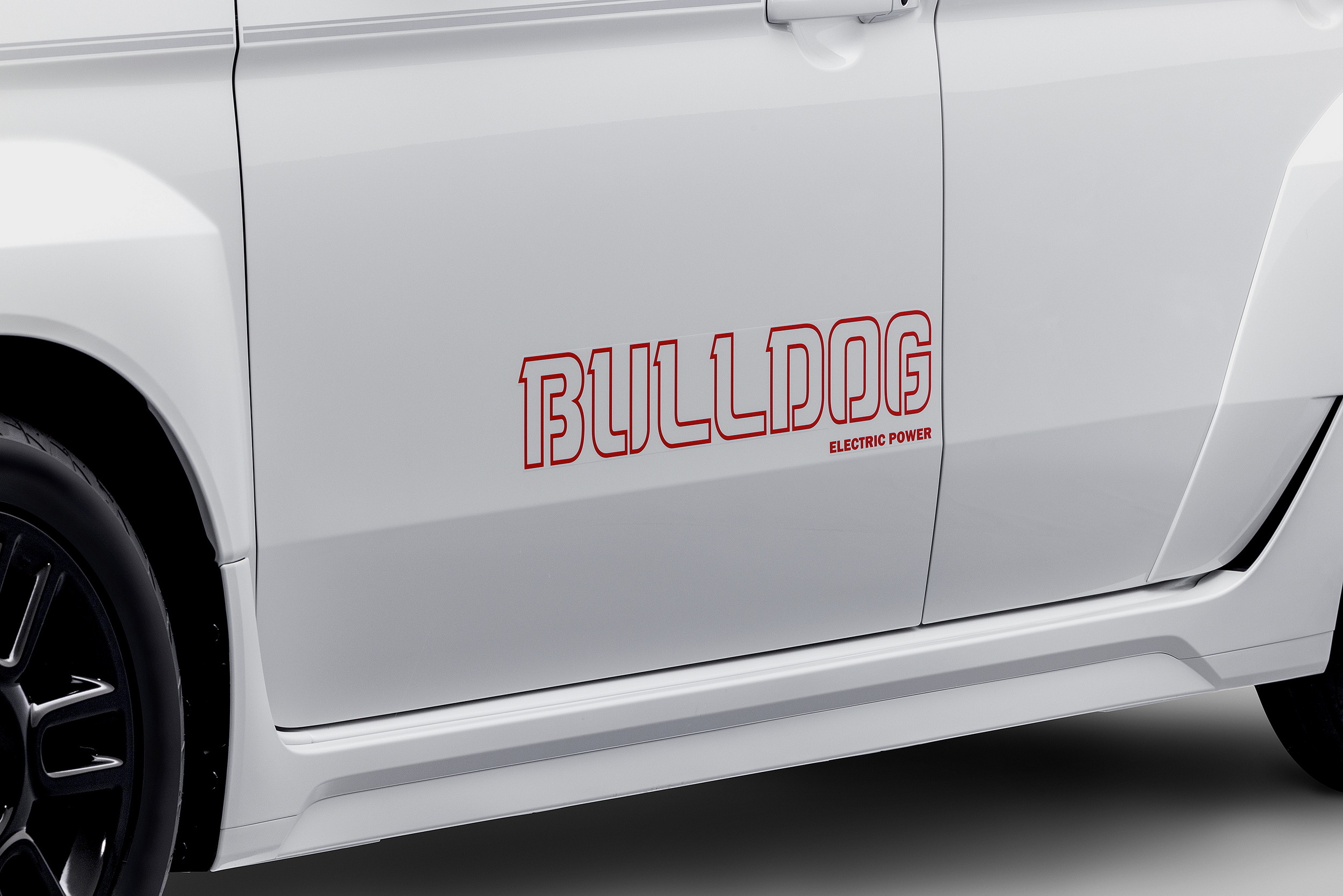 Honda десятиліттями ховала назву Bulldog, а тепер друкує її на дверях