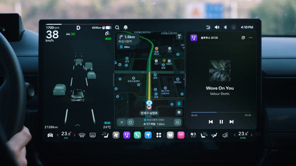 Hyundai&rsquo;s New Pleos Infotainment Looks Like Tesla&rsquo;s, Until You Notice What&rsquo;s Still There