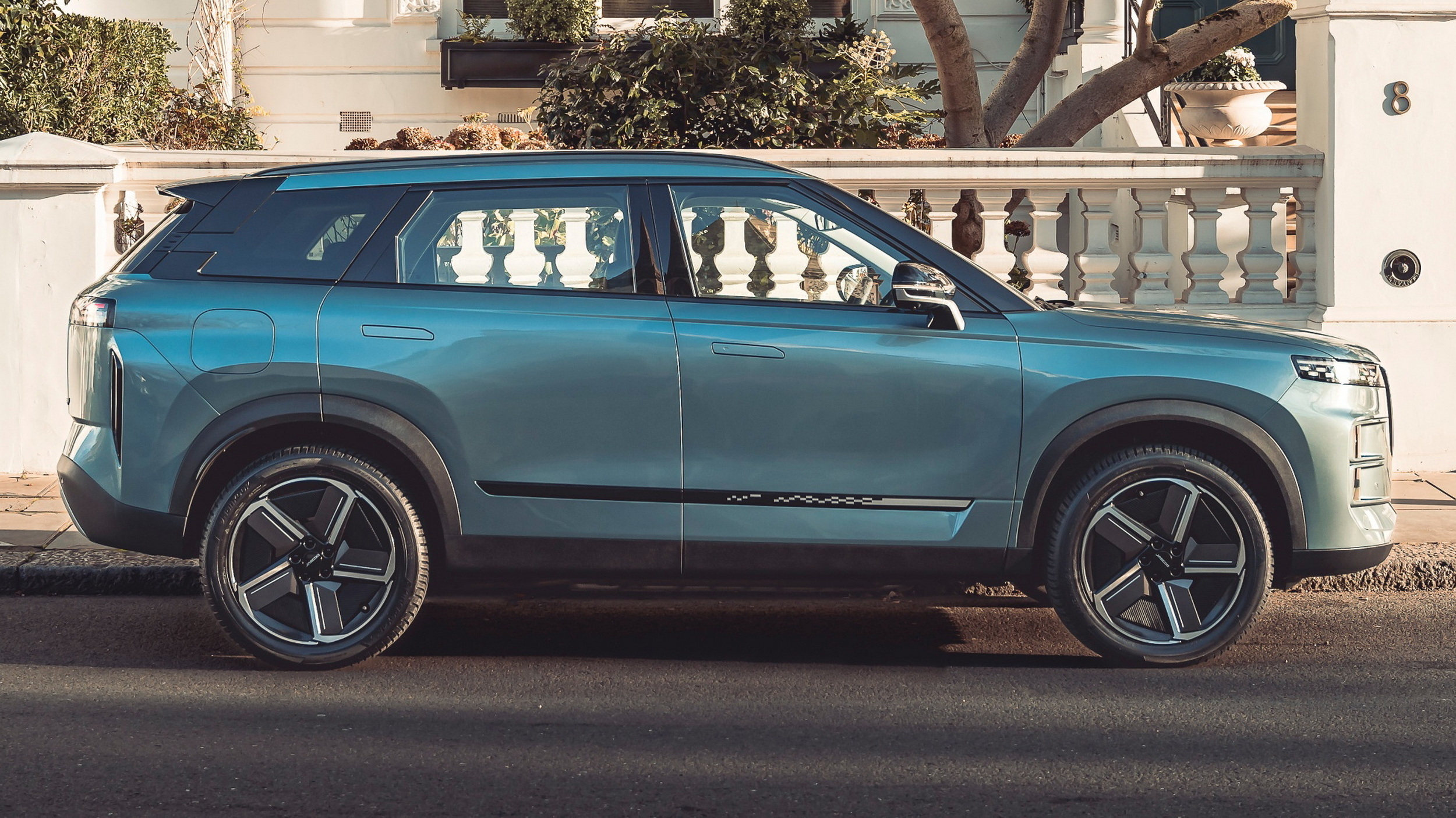 They Nicknamed It The Temu Range Rover, Car Insurers Are Pricing It Like The Real One