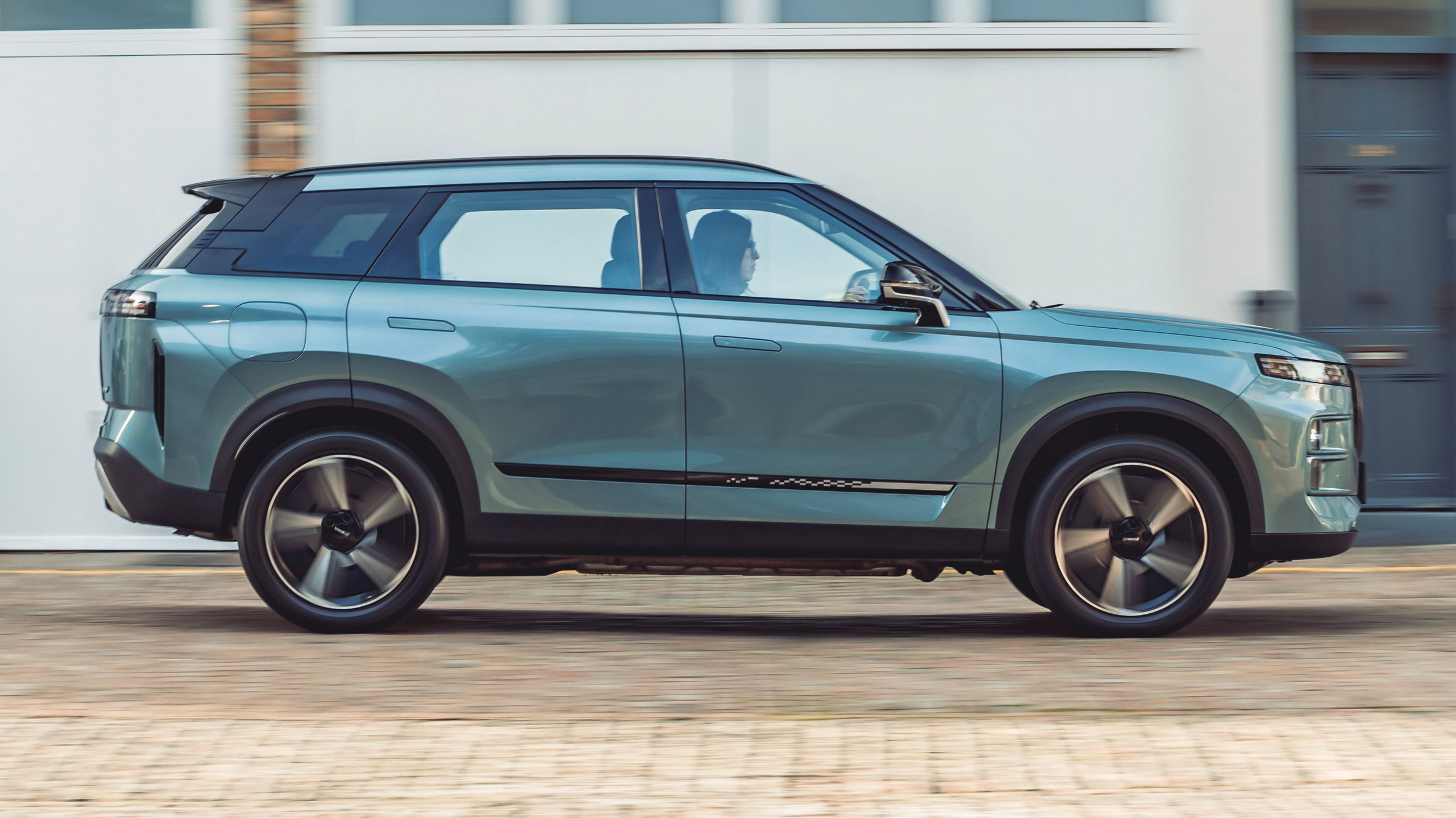They Nicknamed It The Temu Range Rover, Car Insurers Are Pricing It Like The Real One