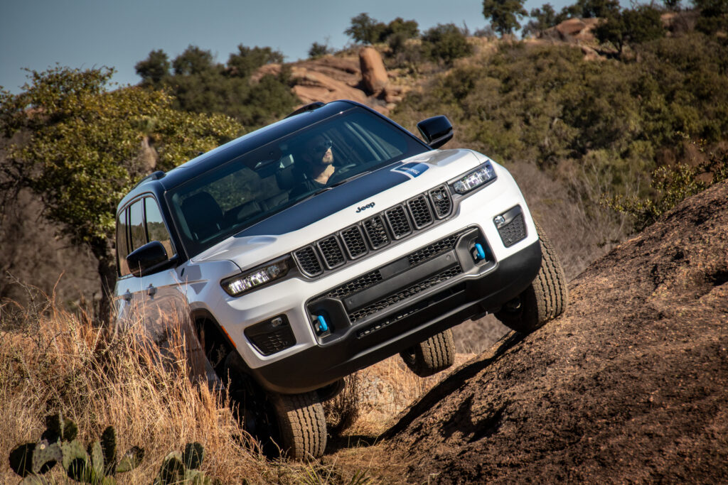  Jeep Is Bringing Back The Grand Cherokee Trailhawk, But Left Something Behind