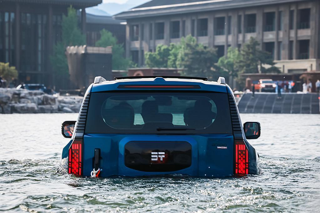 BYD’s YangWang Floated An SUV Two Years Ago. Chery’s Sailed One Across A Lake