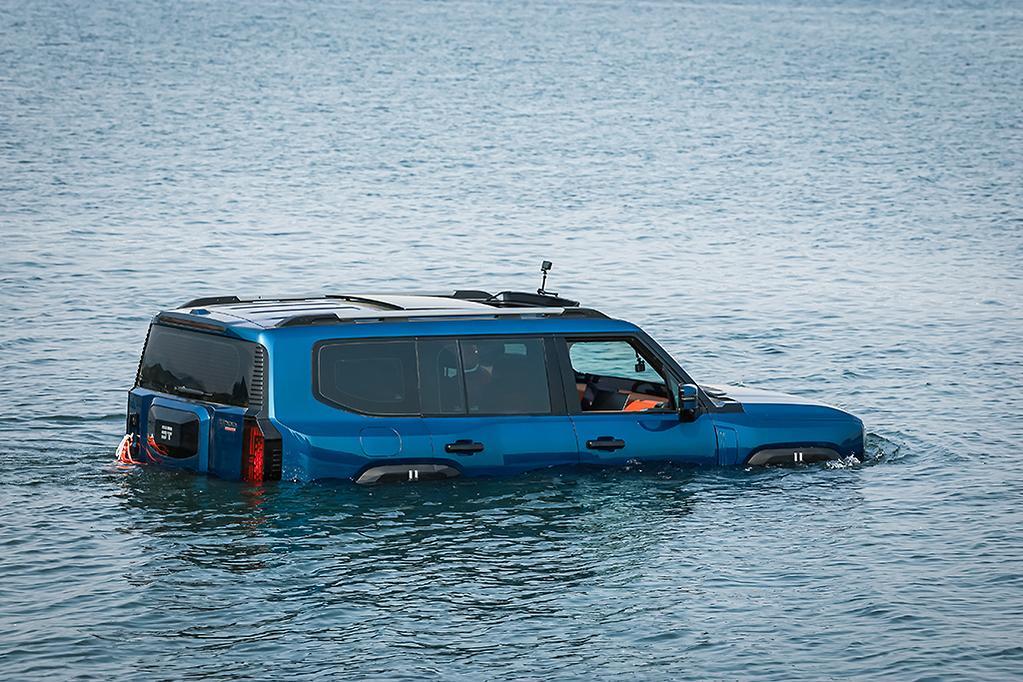 BYD’s YangWang Floated An SUV Two Years Ago. Chery’s Sailed One Across A Lake