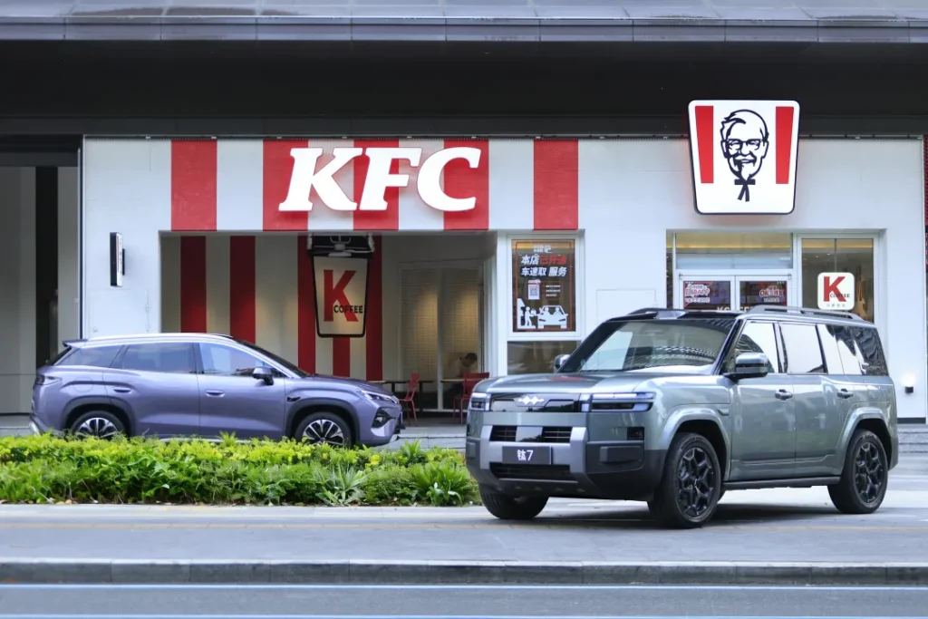  BYD Flash Charges To 97% In 9 Minutes, And KFC Just Figured Out What To Do With The Wait