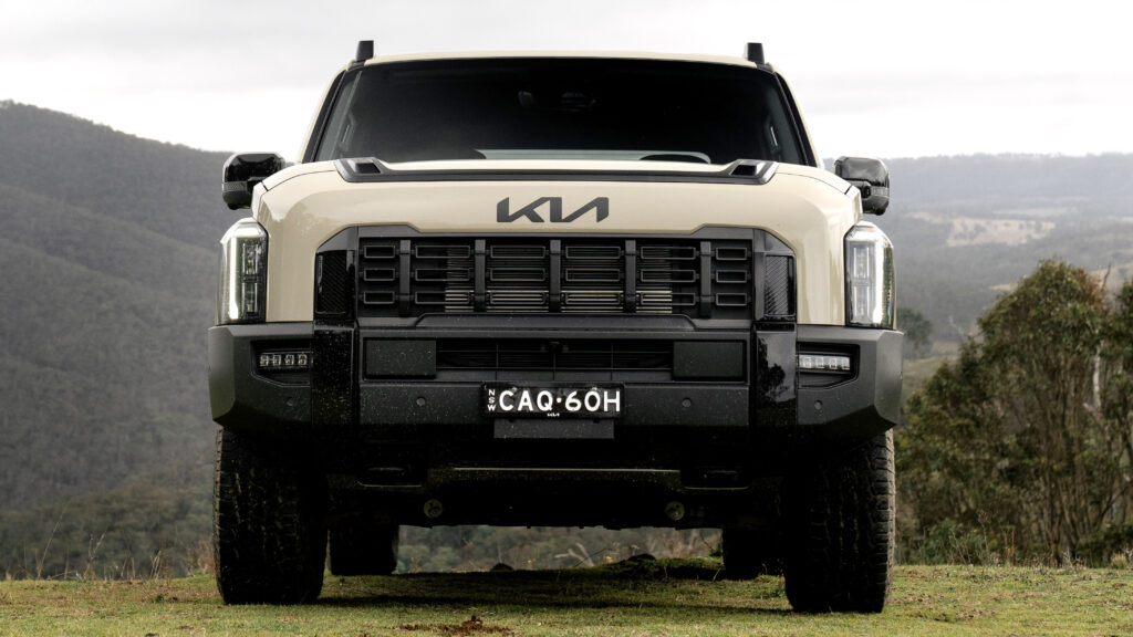  Manhart’s 611 HP BMW M3 Looks And Sounds The Part