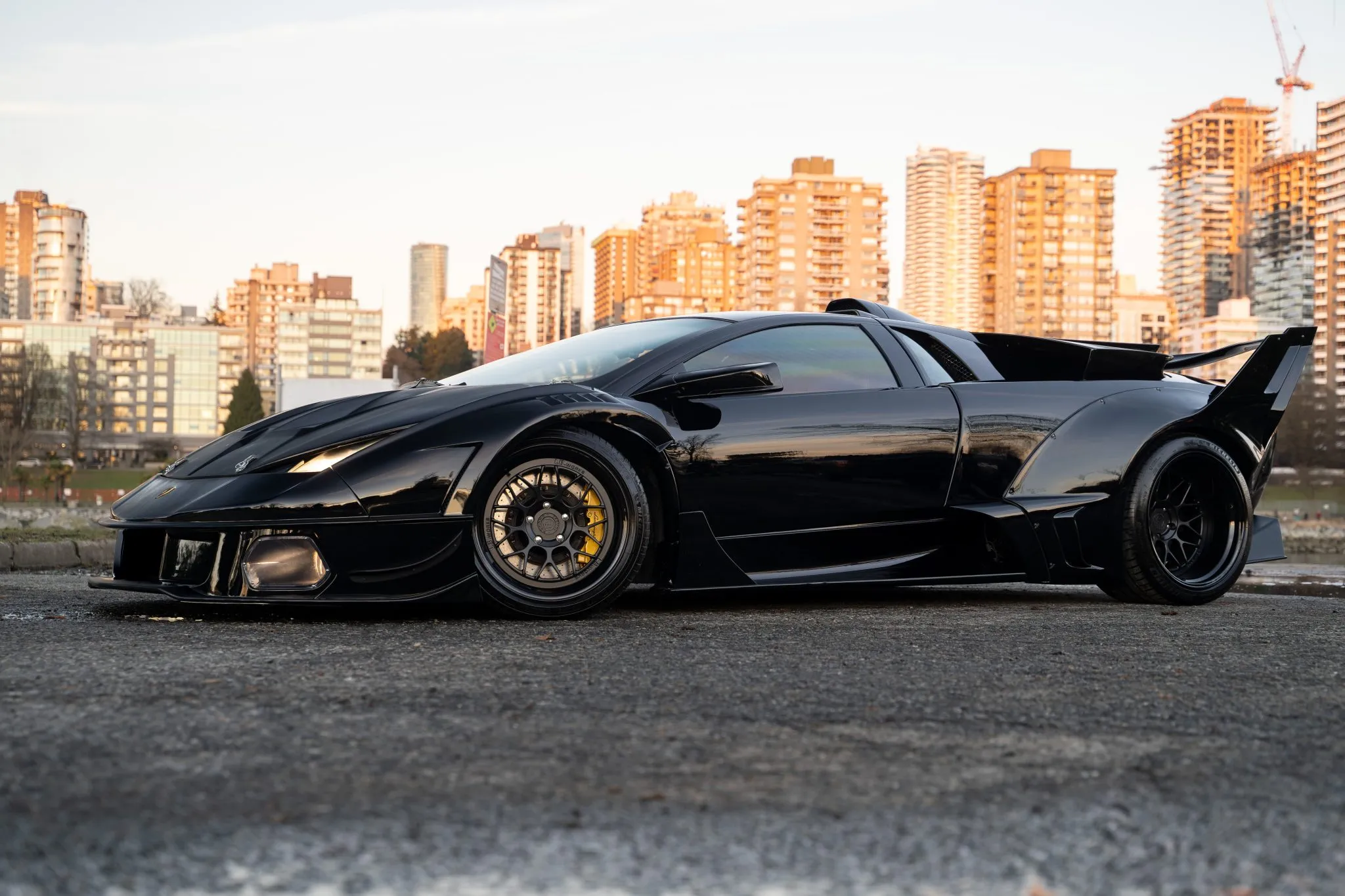 Бетмобіль Liberty Walk продали за 344 тисячі доларів, і це навіть не був той самий хороший Lamborghini